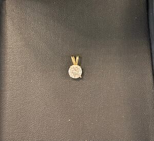 10K Yellow Gold Pendant With Clear Stone